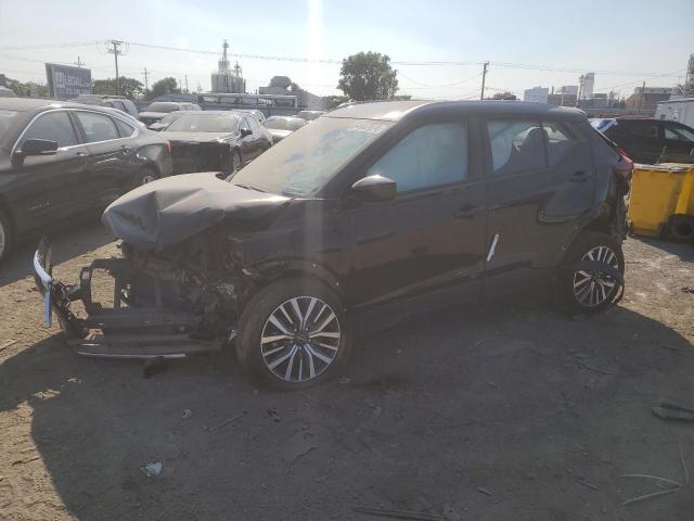  Salvage Nissan Kicks