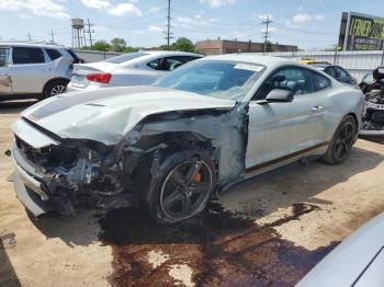  Salvage Ford Mustang