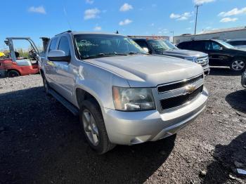  Salvage Chevrolet Avalanche