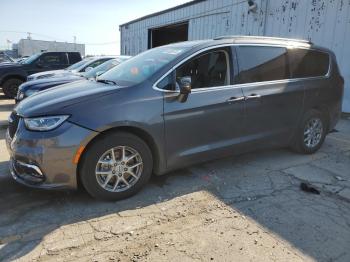  Salvage Chrysler Pacifica