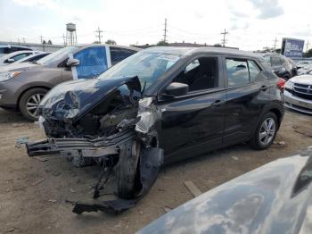  Salvage Nissan Kicks