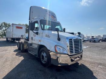  Salvage Freightliner Cascadia 1