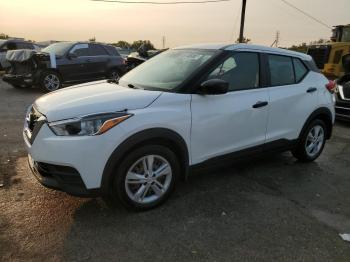  Salvage Nissan Kicks