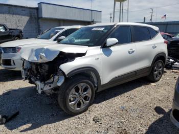  Salvage Kia Seltos