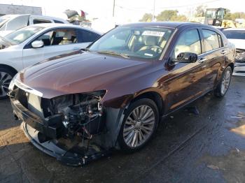  Salvage Chrysler 200