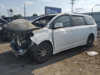  Salvage Toyota Sienna