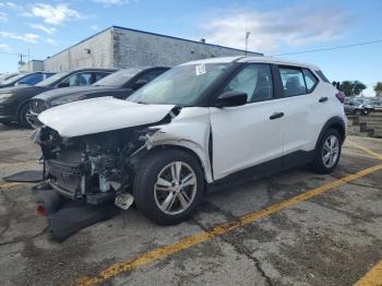  Salvage Nissan Kicks