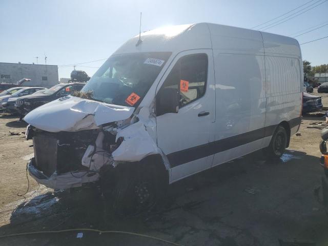  Salvage Mercedes-Benz Sprinter