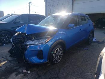  Salvage Nissan Kicks