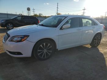  Salvage Chrysler 200