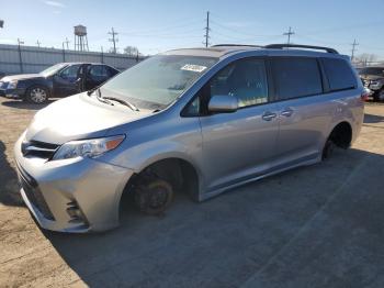  Salvage Toyota Sienna