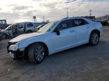  Salvage Chrysler 300