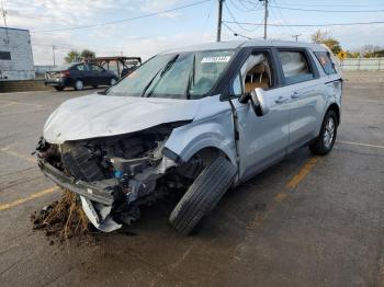  Salvage Kia Carnival