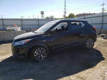  Salvage Nissan Kicks