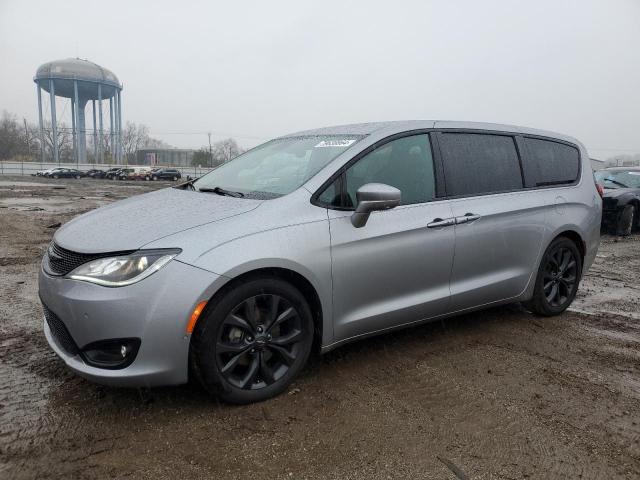  Salvage Chrysler Pacifica