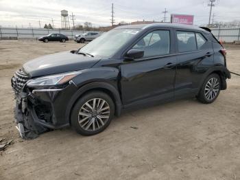  Salvage Nissan Kicks