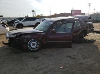  Salvage Lincoln Towncar