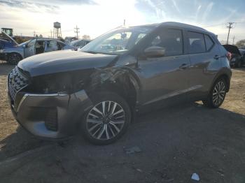  Salvage Nissan Kicks