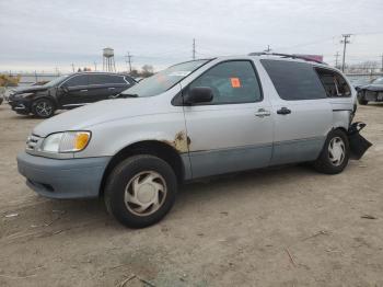  Salvage Toyota Sienna