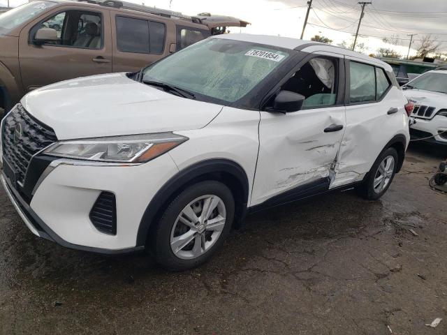  Salvage Nissan Kicks