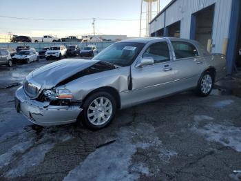  Salvage Lincoln Towncar