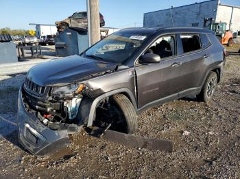  Salvage Jeep Compass