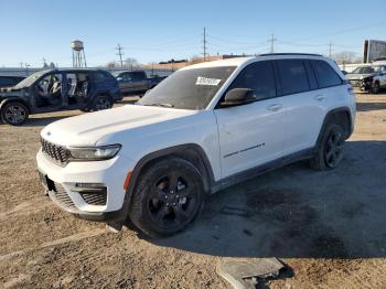  Salvage Jeep Grand Cherokee