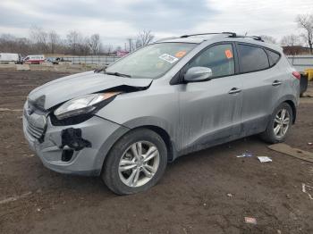  Salvage Hyundai TUCSON