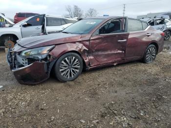  Salvage Nissan Altima