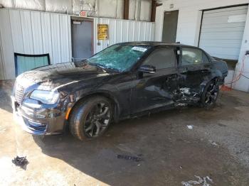  Salvage Chrysler 300