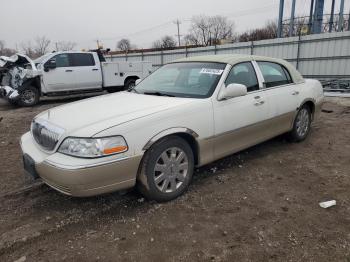  Salvage Lincoln Towncar