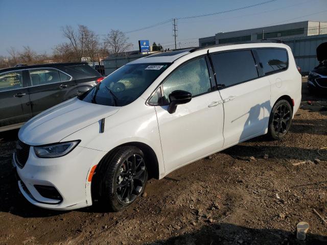  Salvage Chrysler Pacifica