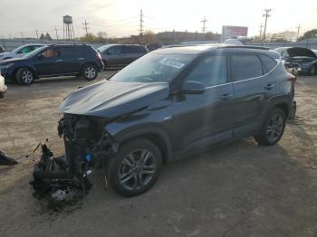  Salvage Kia Seltos