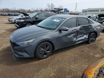  Salvage Hyundai ELANTRA