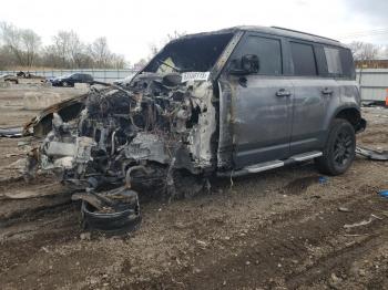  Salvage Land Rover Defender