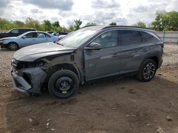  Salvage Hyundai TUCSON