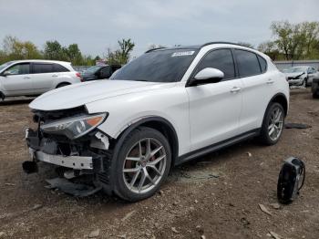  Salvage Alfa Romeo Stelvio