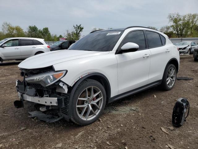  Salvage Alfa Romeo Stelvio