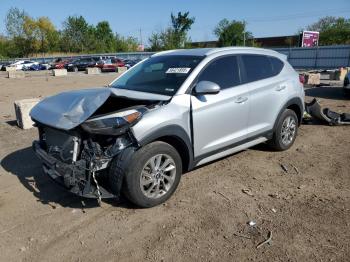  Salvage Hyundai TUCSON