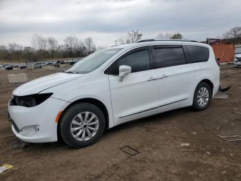  Salvage Chrysler Pacifica
