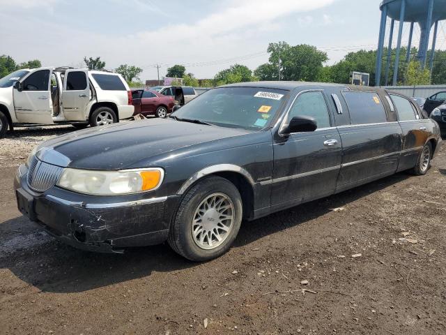  Salvage Lincoln Towncar
