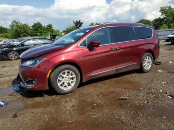  Salvage Chrysler Pacifica