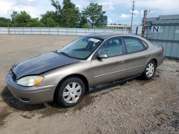  Salvage Ford Taurus