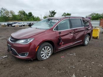  Salvage Chrysler Pacifica