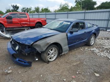  Salvage Ford Mustang