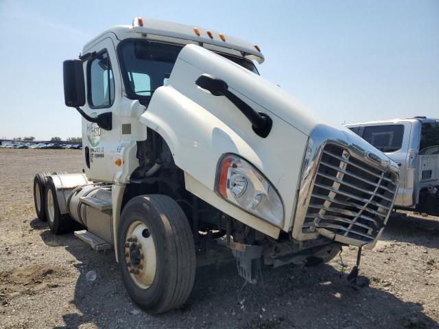  Salvage Freightliner Cascadia 1