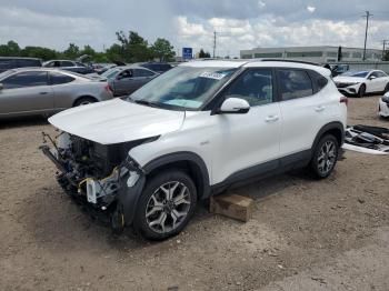  Salvage Kia Seltos