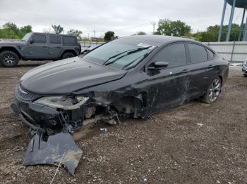  Salvage Chrysler 200