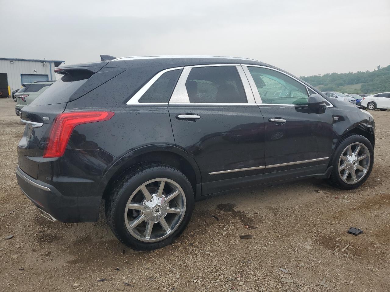 Cadillac XT5 Luxury Image 3