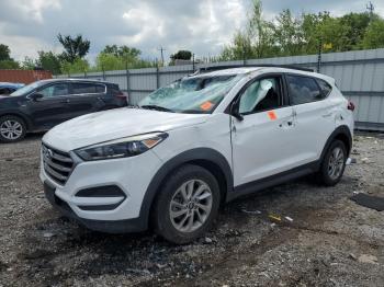  Salvage Hyundai TUCSON